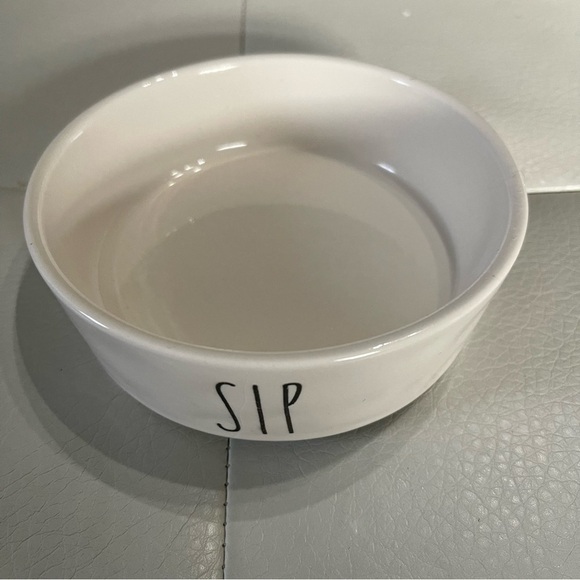 Rae Dunn artisan collection Sip Ceramic Pet Bowl NWT goldfish - Picture 2 of 5